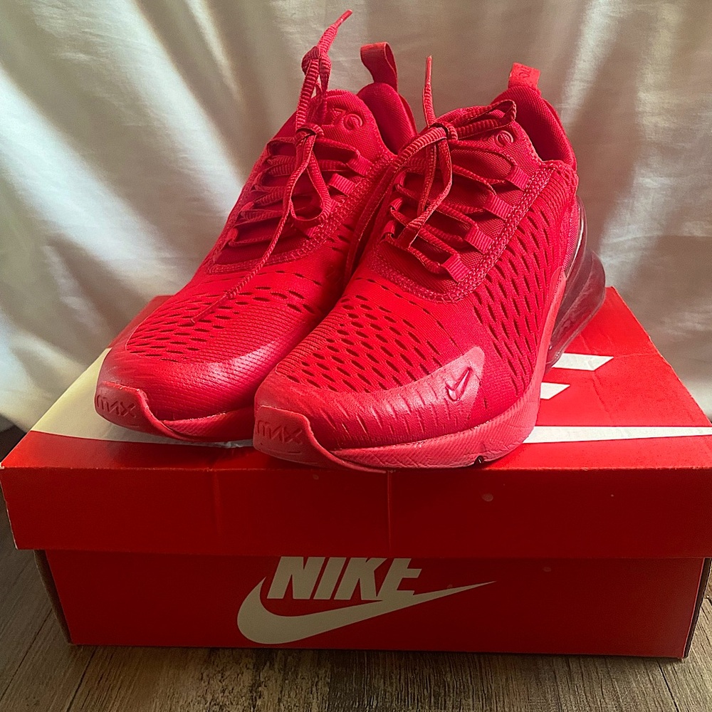 Nike air max 270(GS)(red) SZ 7y